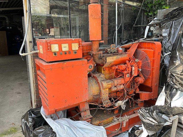 Caterpillar 3304 stroomgenerator - afbeelding 1 van  4