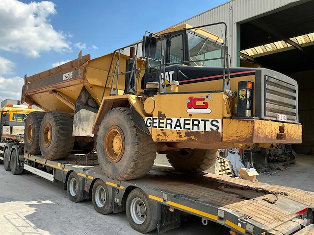 Caterpillar d250e dumper - afbeelding 5 van  11