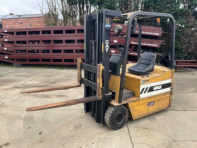 Caterpillar vorkheftruck 1500kg - afbeelding 1 van  11