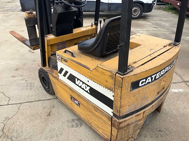 Caterpillar vorkheftruck 1500kg - afbeelding 6 van  11