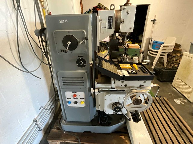 Cbm freesmachine - afbeelding 10 van  12