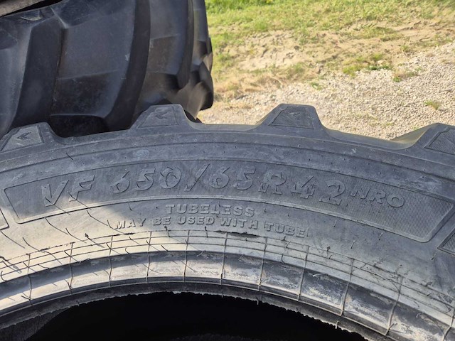 Ceat vf 650/65 r42 banden - afbeelding 2 van  3