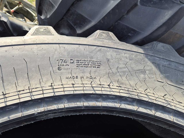 Ceat vf 650/65 r42 banden - afbeelding 3 van  3