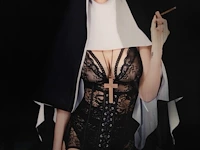 Cécile plaisance (1968), 'nun alex #2018' (2017), original print on lenticular sheet, n° 5/8 163.5 x 123.5 cm. (64.37 x 48.61 in.) - afbeelding 1 van  11