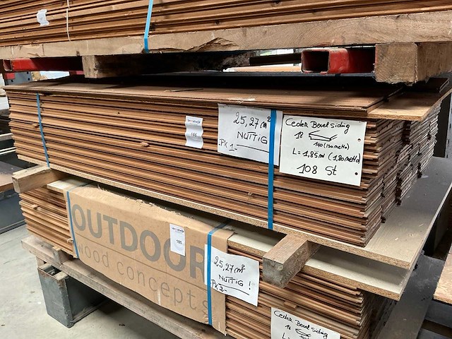Ceder (bevel siding) gevelplanken (108x) - afbeelding 1 van  6