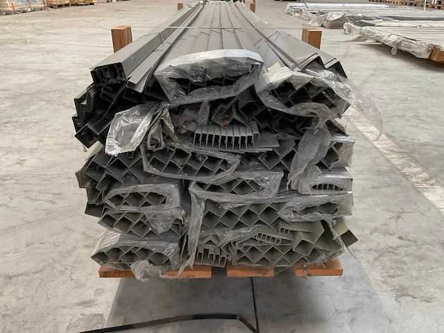 Cedral lintel gevelstrook eind profielen - afbeelding 3 van  4