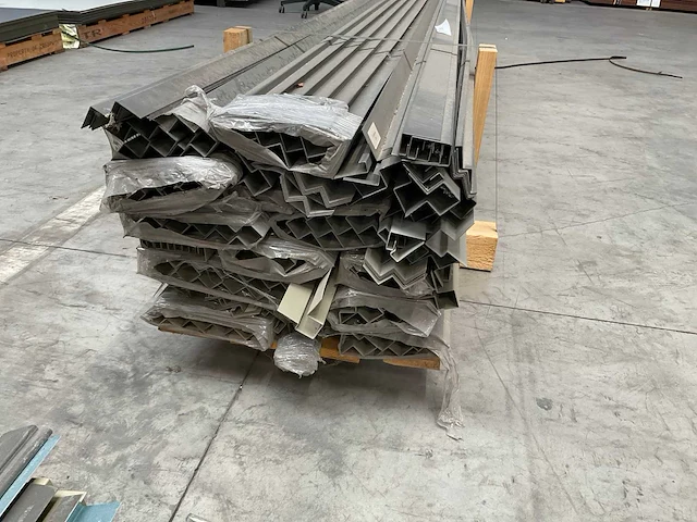 Cedral lintel gevelstrook eind profielen - afbeelding 4 van  4