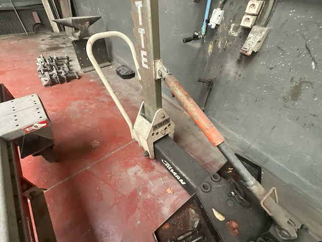 Celette carrosserie richtbank op wielen - afbeelding 11 van  11
