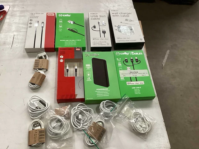 Celly, carpoint diverse oplaadkabels, powerbank (16x) - afbeelding 1 van  4