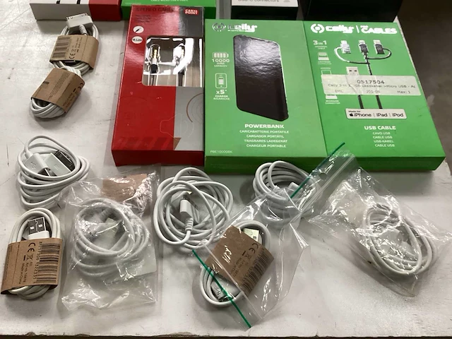 Celly, carpoint diverse oplaadkabels, powerbank (16x) - afbeelding 4 van  4