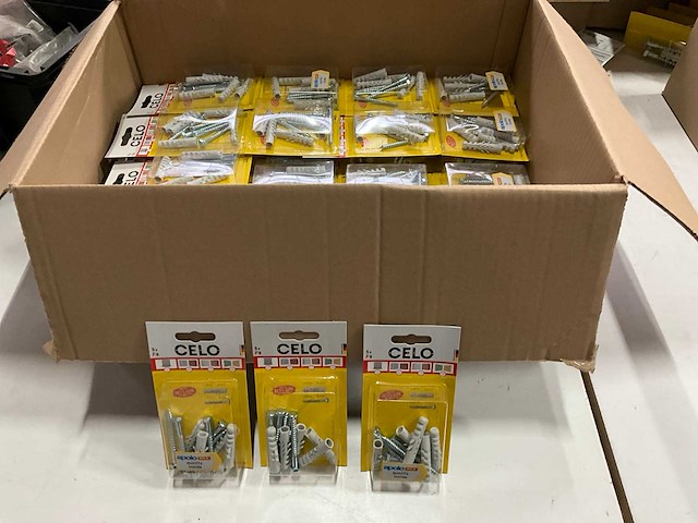 Celo f8 pluggen met schroef 5 stuks (95x) - afbeelding 1 van  5