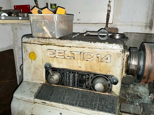 Celtic 14 conventionele metaaldraaibank - afbeelding 3 van  4