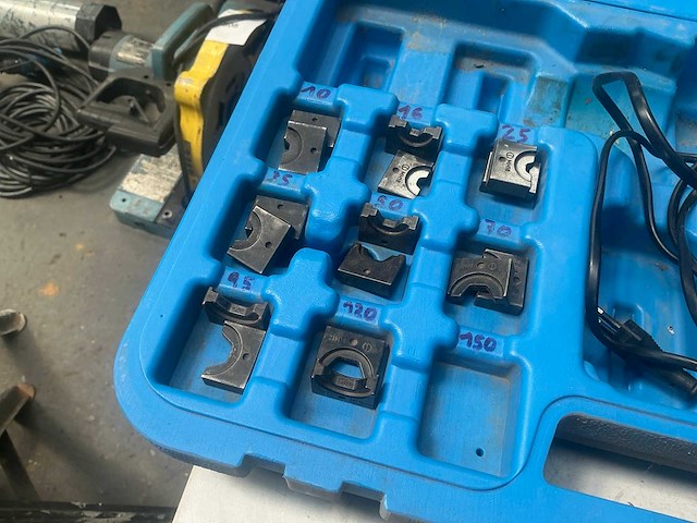 Cembre b35-45d accu kabelschoentang - afbeelding 7 van  8