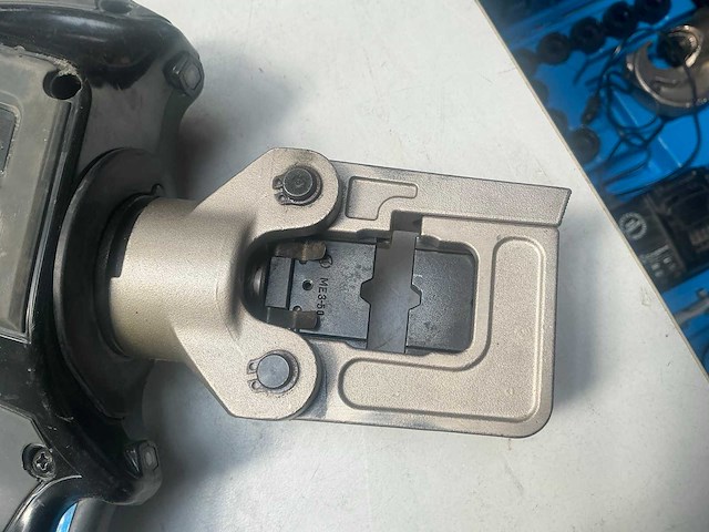 Cembre b500 accu kabelschoentang - afbeelding 8 van  11