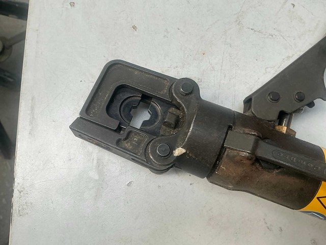 Cembre ht45 hand hydraulische kabelschoentang - afbeelding 5 van  7
