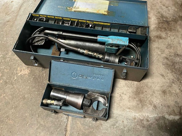 Cembre manueel hydraulische pomp - afbeelding 1 van  5