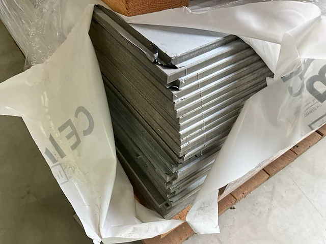 Cembrit diverse vezelcementplaten (160x) - afbeelding 7 van  12