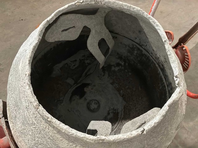 Cementmolen en trilnaald - afbeelding 5 van  6
