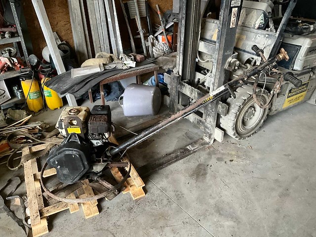 Cementvlinder - afbeelding 1 van  9