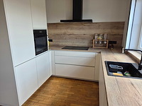 Centraal gelegen handelszaak met duplex appartement wegens faillissement - afbeelding 5 van  8