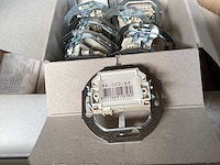 Centraalplaat voor isdn 1 x 8 polig verpakking 10 stuks (13x) - afbeelding 2 van  4