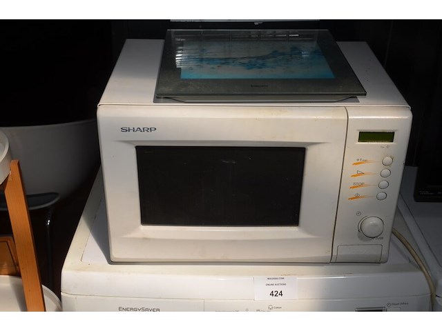 Centrale eenheid, monitor iilyama e2483hsu, microgolfoven sharp, personenweegschaal, elektrische verwarming - afbeelding 6 van  8