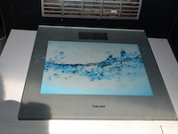 Centrale eenheid, monitor iilyama e2483hsu, microgolfoven sharp, personenweegschaal, elektrische verwarming - afbeelding 7 van  8