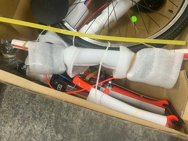 Centurion r’bock 24 shox-v eq kinderfiets - afbeelding 4 van  6