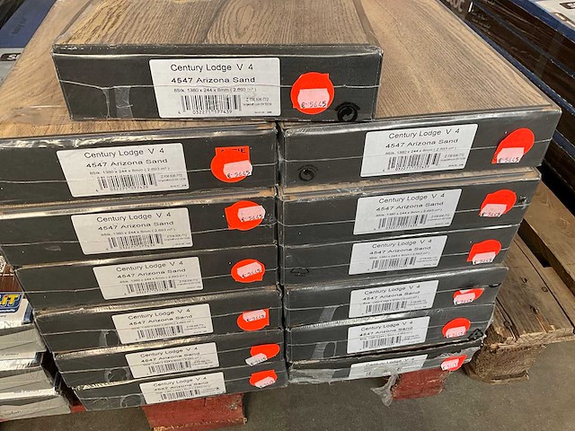 Century lodge 4547 arizona sand pak laminaatvloer 8mm, 2,693 m2 (13x) - afbeelding 3 van  4