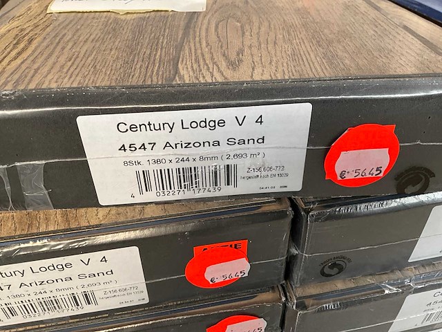 Century lodge 4547 arizona sand pak laminaatvloer 8mm, 2,693 m2 (13x) - afbeelding 4 van  4