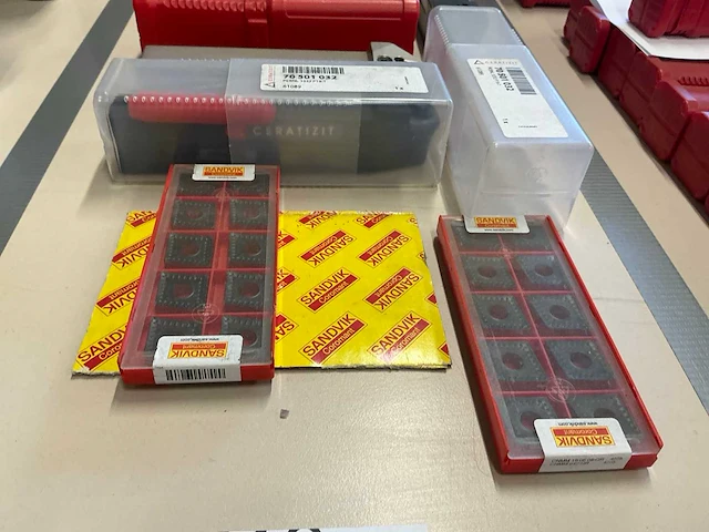 Ceratizit en sandvik draaibeitel uitwendig (8x) - afbeelding 6 van  7