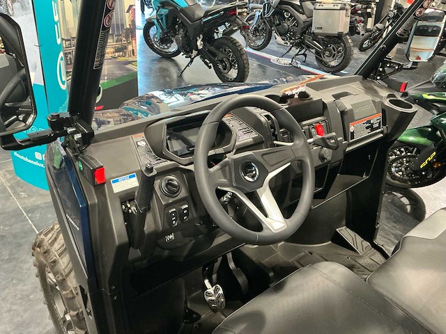 Cfmoto uforge 600 4x4 utv - afbeelding 17 van  34