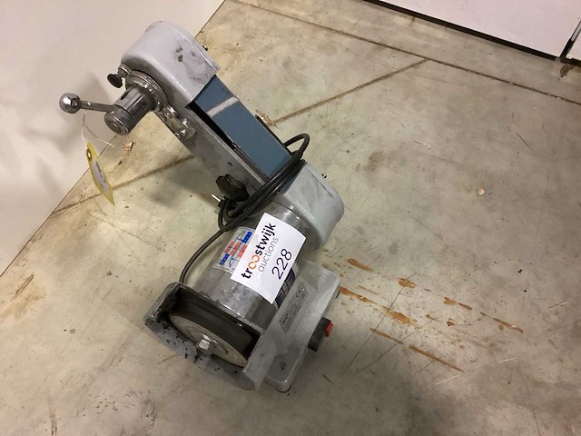 Cgt messlijpmachine - afbeelding 2 van  2