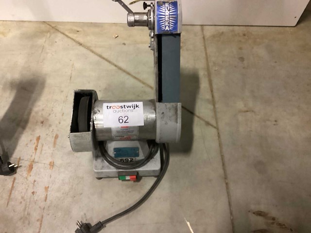 Cgt messlijpmachine - afbeelding 1 van  4