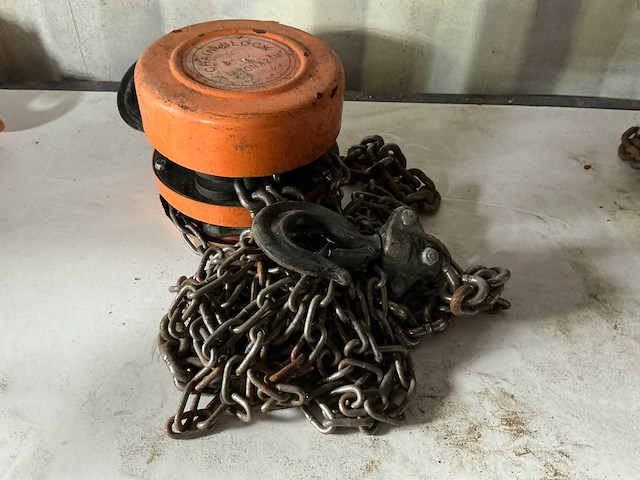 Chain block 1 1/2 ton x 2,5m manuele kettingtakel - afbeelding 1 van  2