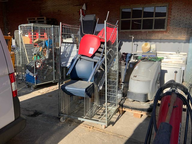 Chaises de cantine (16x) - afbeelding 1 van  4