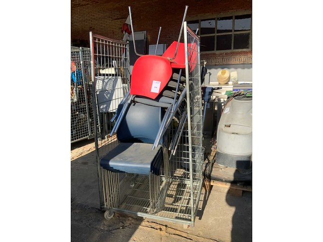 Chaises de cantine (16x) - afbeelding 2 van  4