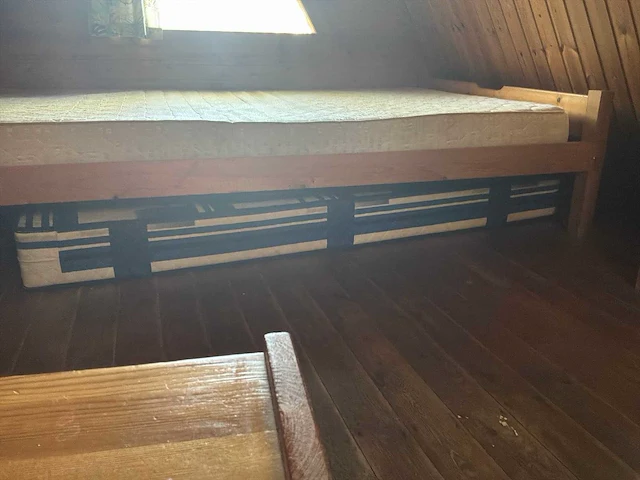 Chalet 4 pers + inboedel - afbeelding 2 van  12