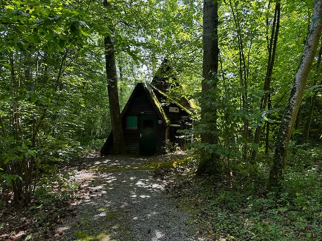 Chalet 4 pers + inboedel - afbeelding 1 van  4