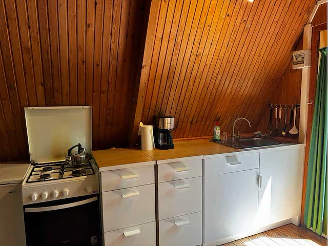Chalet 4 pers + inboedel - afbeelding 2 van  4
