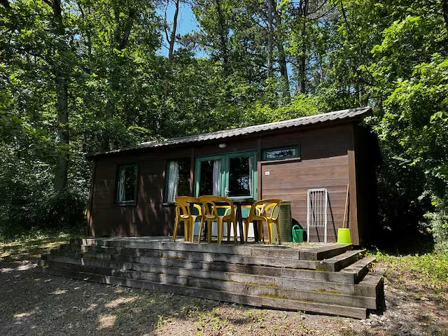 Chalet 6 pers + inboedel - afbeelding 1 van  6