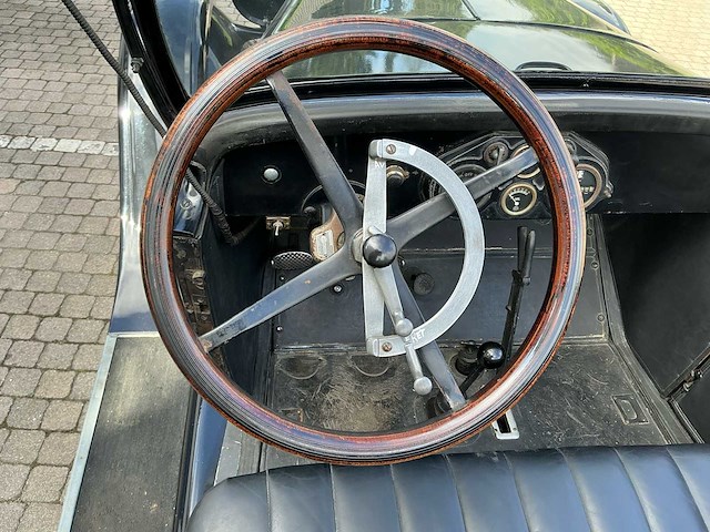 Chalmers touringcar 35 c oldtimer - afbeelding 7 van  44