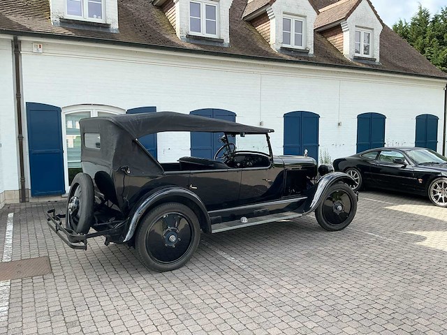 Chalmers touringcar 35 c oldtimer - afbeelding 19 van  44