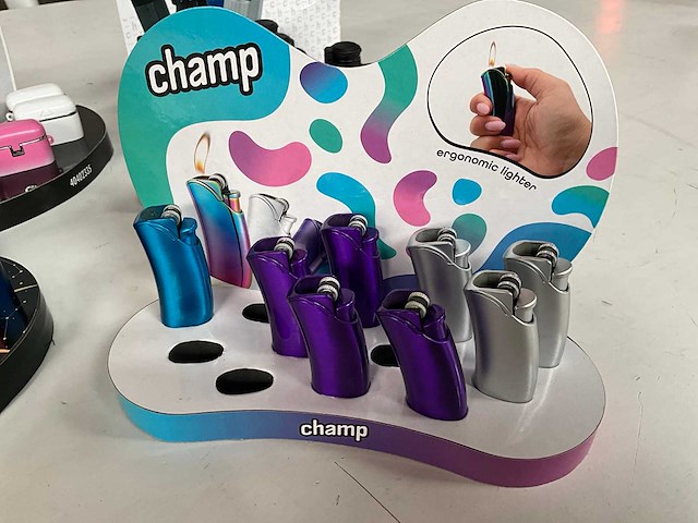 Champ diverse aanstekers in display (60x) - afbeelding 3 van  4