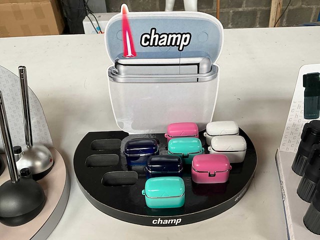 Champ diverse aanstekers in display (60x) - afbeelding 4 van  4