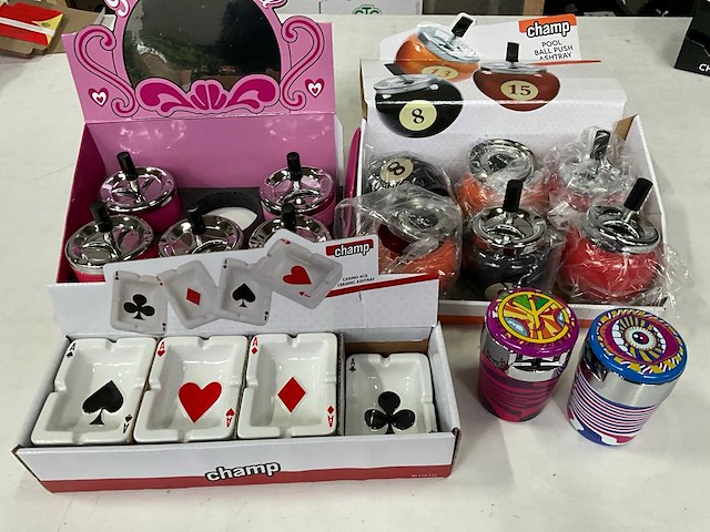 Champ diverse asbakken (20x) - afbeelding 1 van  5