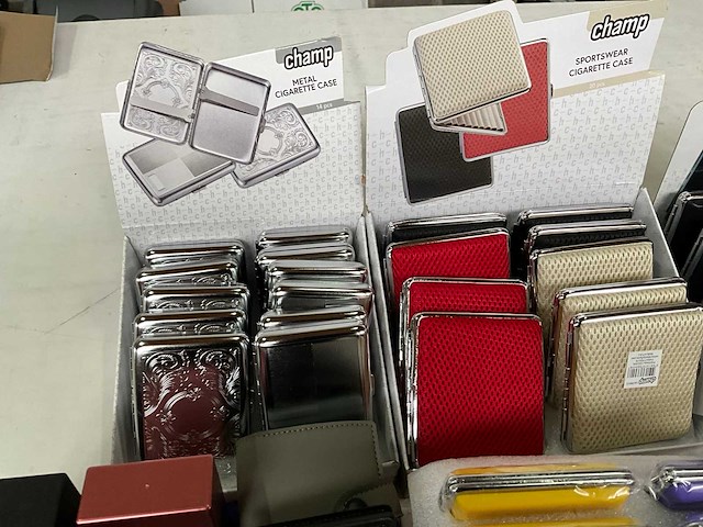Champ diverse sigaretten cases (84x) - afbeelding 6 van  9