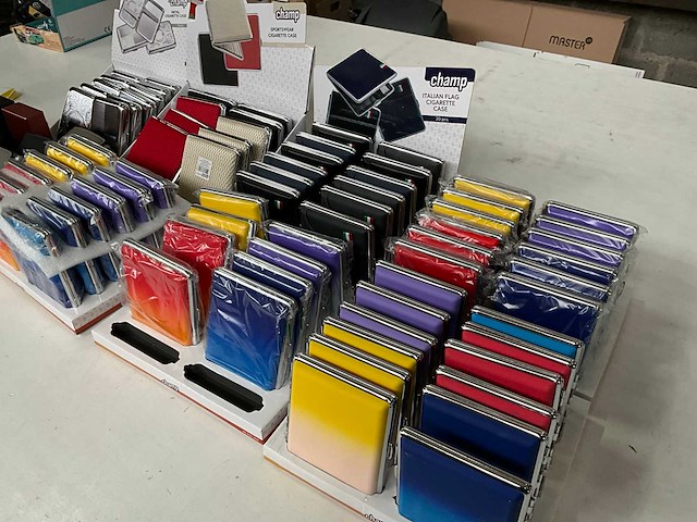 Champ diverse sigaretten cases (84x) - afbeelding 9 van  9