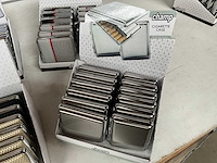 Champ diverse sigaretten cases in display - afbeelding 2 van  7