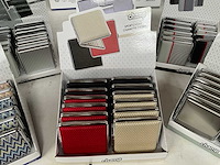 Champ diverse sigaretten cases in display - afbeelding 3 van  7